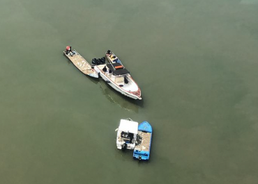 Seguridad privada frustró asalto a una gabarra que transportaba camarón en el Golfo de Guayaquil